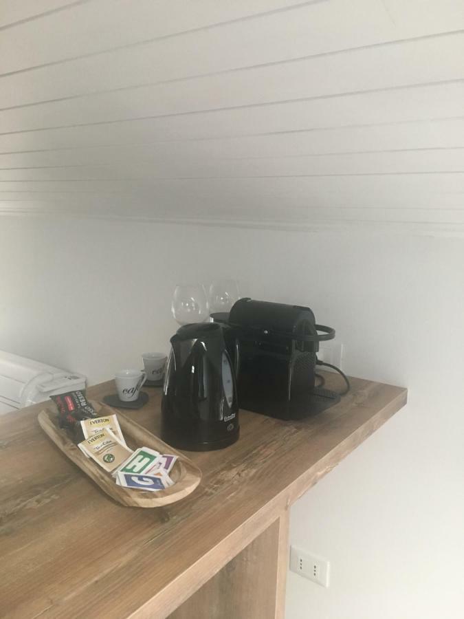 Ferienwohnung La Mansarda Di Juliette Desenzano del Garda Exterior foto